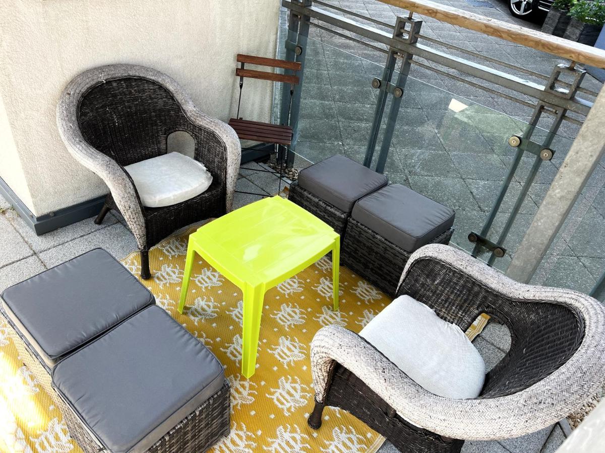 Appartamento Retro Seaside Apt With Patio Swansea Esterno foto
