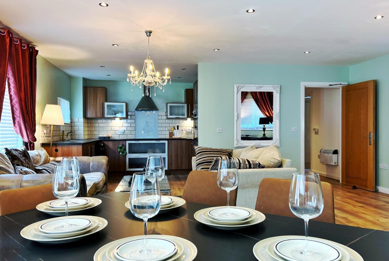 Appartamento Retro Seaside Apt With Patio Swansea Esterno foto
